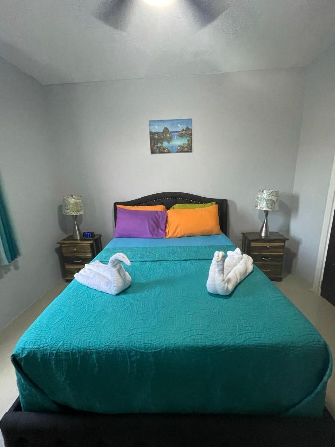 Jamrock Suites Kingston Eksteriør bilde